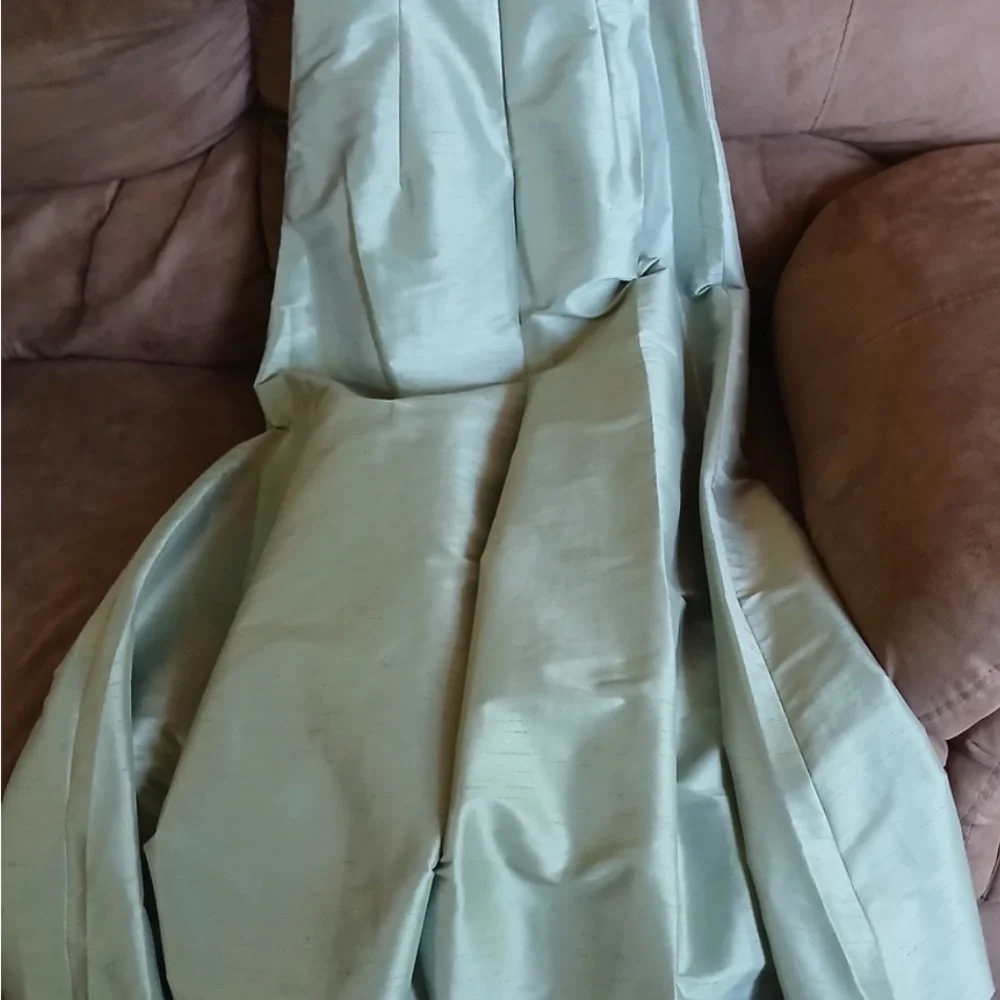 LulaKate bridesmaid dress,
Emily B  with TrumpetSkirt Sz:4 Orig:$330 - Picture 2 of 10